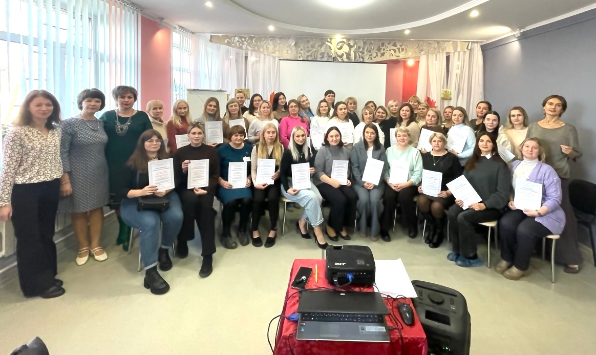  В Шекснинском центре помощи "Альтаир" прошёл областной семинар «Влияние окружения и социальные ловушки: как избежать риска?»